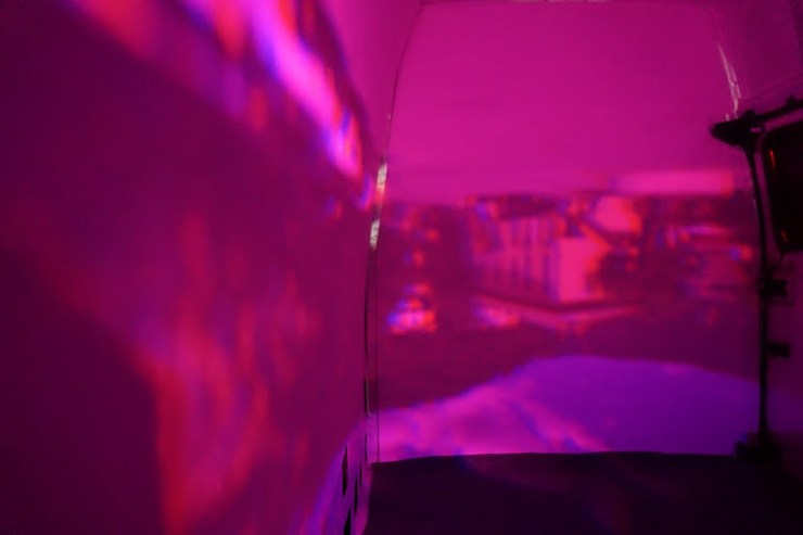 PARCOURS / Emmanuelle Nègre – Anaglyphe Van