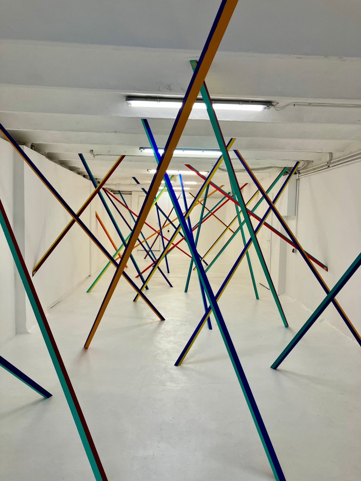 Samedi 17 octobre fermeture exceptionnelle, réouverture mercredi 21 octobre 2026 à 14h / EXPO / Malte Martin – MIKADO II – Les refuges des lucioles / Vendredi 9 octobre de 18h à 22h / Festival TANGIBLE / Exposition jusqu’au 21 novembre 2026